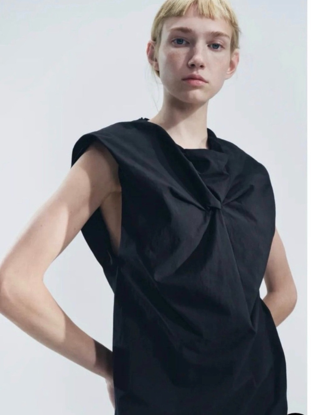 Zara Collection Knotted Mini Dress NWT
XS - Picture 5 of 10
